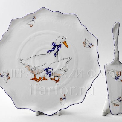 Блюдо для торта второй сорт Корона Гуси 1/2 Корона