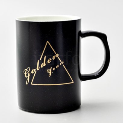 Кружка «Golden years 1» Форма: Royal Classics. Керамика. 380 мл.