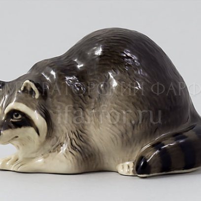 Скульптура Енот