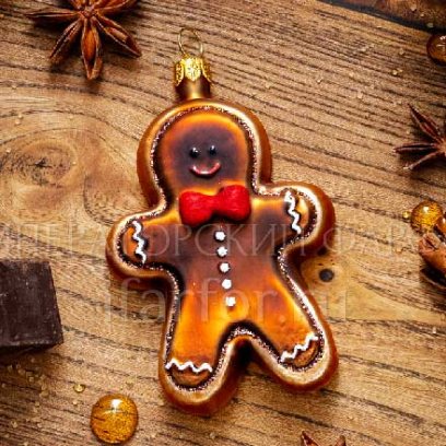 Елочная игрушка Пряничный человечек Карамельный с красным бантом