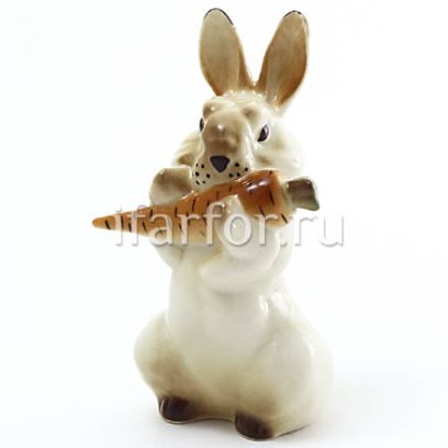 Скульптура Заяц с морковкой 3