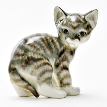 Скульптура «Кошка» Форма: Кошка. Мягкий фарфор. 140 x 140 мм.