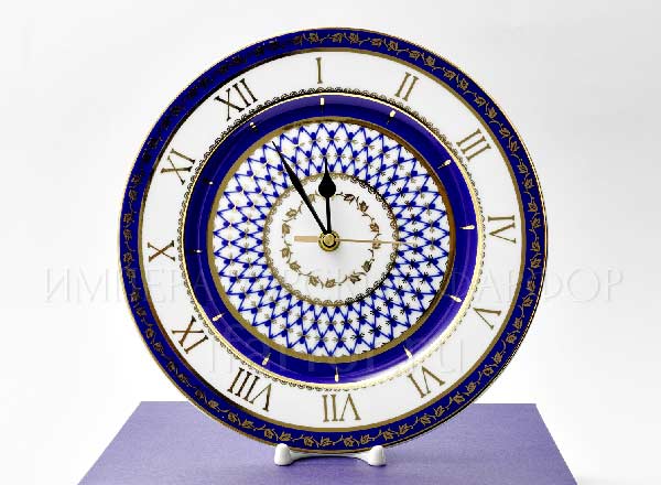 Часы-тарелка в подарочной коробке Кобальтовая сетка Европейская-2
