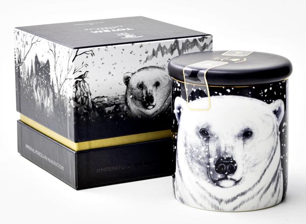 Свеча ароматическая в фарфоровом подсвечнике Черный перец Тотем. Медведь
