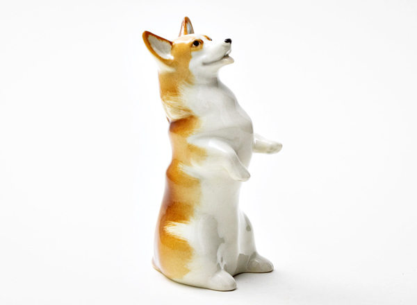 Скульптура Корги сидит