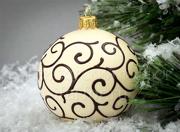 Christmas tree toy Christmas ball White chocolate