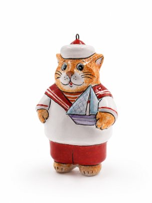 Елочная игрушка Котик с корабликом 63 x 113 мм.
