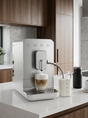 Автоматическая кофемашина SMEG BCC13WHMEU, цвет белый матовый