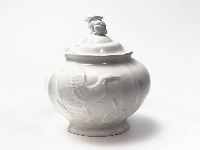 Сахарница «Рельеф Охотничий Ivory» Фарфор. 700 мл.