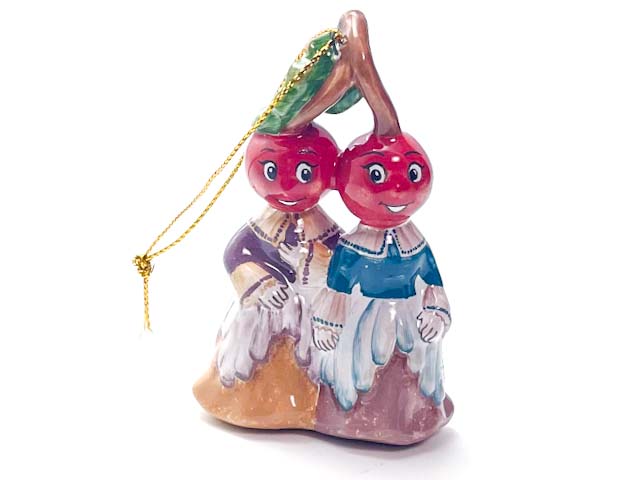 Елочная игрушка «Графини Вишни» Форма: Графини Вишни. Майолика. 75 x 110 мм.